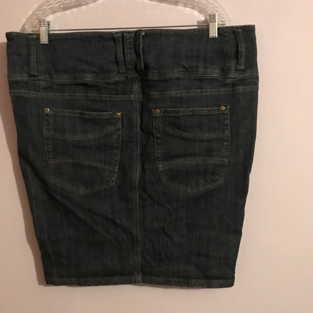 Woman’s Jean skirt by Z. Cavaricci. Size 18 - Picture 4 of 5